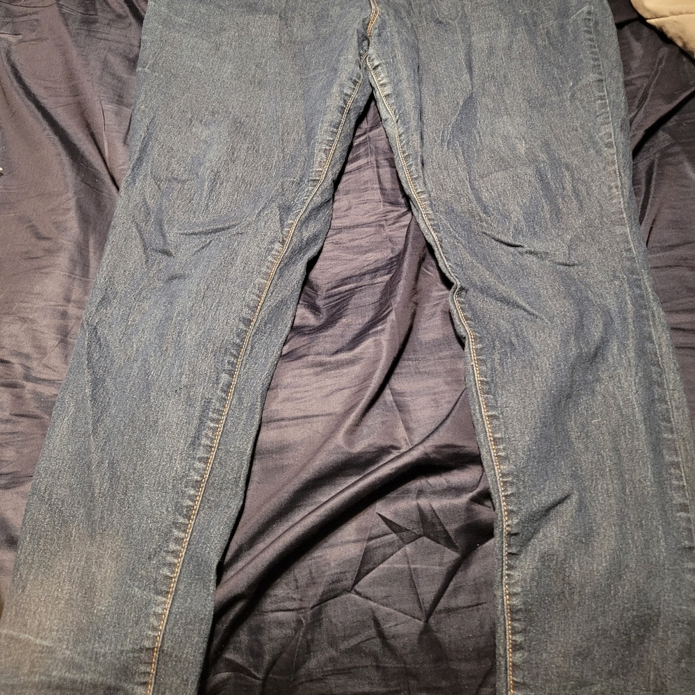 SOLD Old Navy super skinny jeans